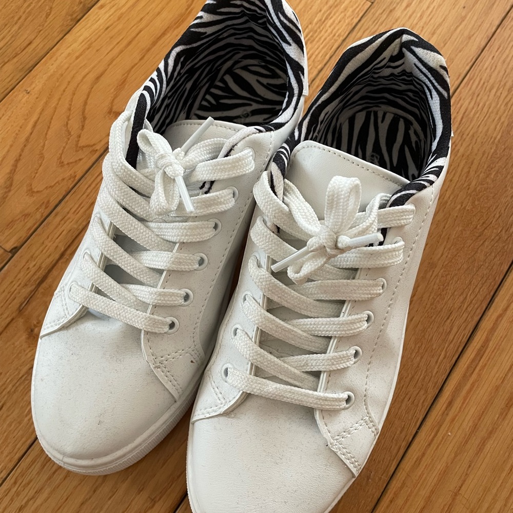 Brand New Deichmann White Sneakers